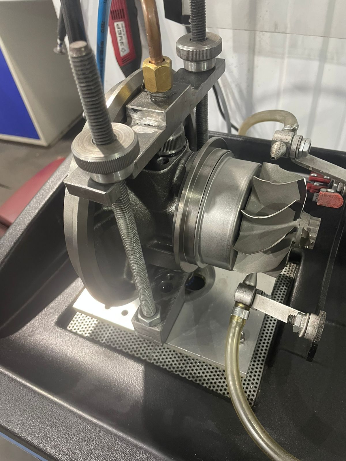 Ремонт турбины ДАФ 105 (daf-105)